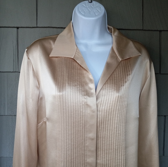 Lafayette 148 Silk Button-down Shirt - Picture 6 of 8